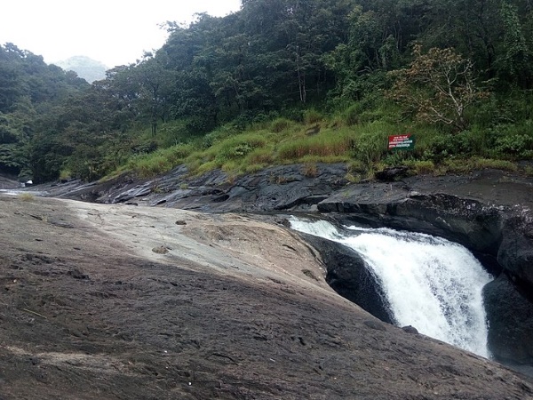 കോഴിപ്പാറ വെള്ളച്ചാട്ടം