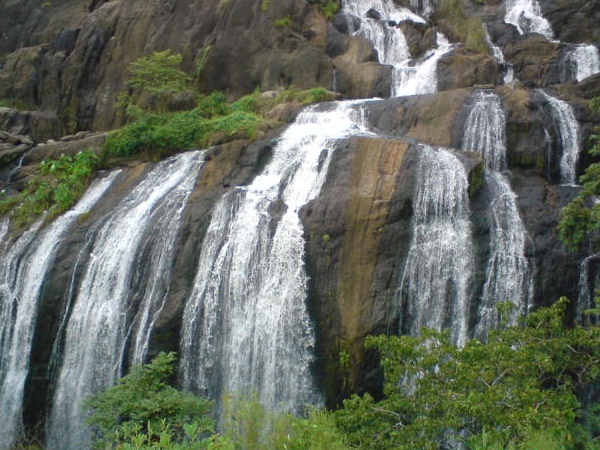 മരോട്ടിച്ചാൽ വെള്ളച്ചാട്ടം