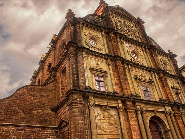 ഓൾഡ് ഗോവയിലൂടെ അലയാം