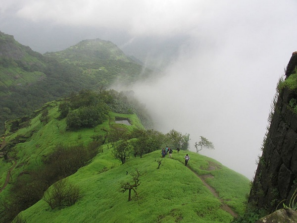 അടുത്തുള്ള സ്ഥലങ്ങൾ
