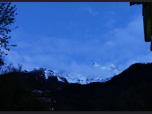 ലാചെൻ ഗ്രാമത്തിനു ചുറ്റുമുള്ള പരിസ്ഥിതി