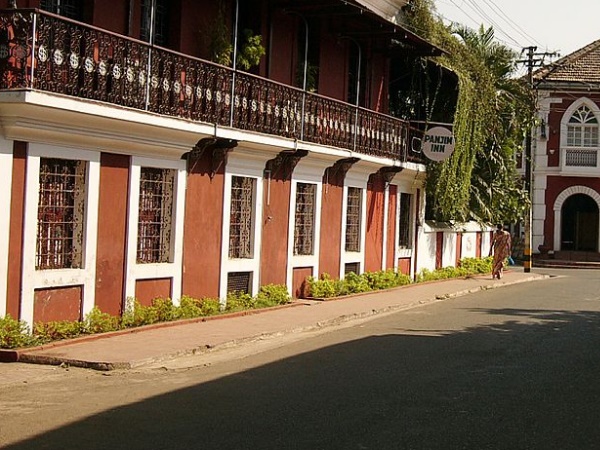 ലാറ്റിൻ ക്വാർട്ടറിനെ അറിയാം