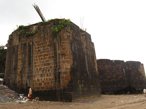 മഹിം കോട്ട