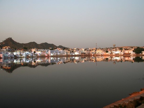  പുഷ്കർ തടാകം