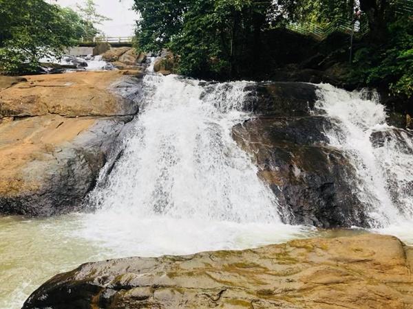 അരുവിക്കുഴി വെള്ളച്ചാട്ടം