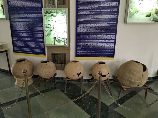 ഏക്കർ പരന്നു കിടക്കുന്ന ഖനനഭൂമി