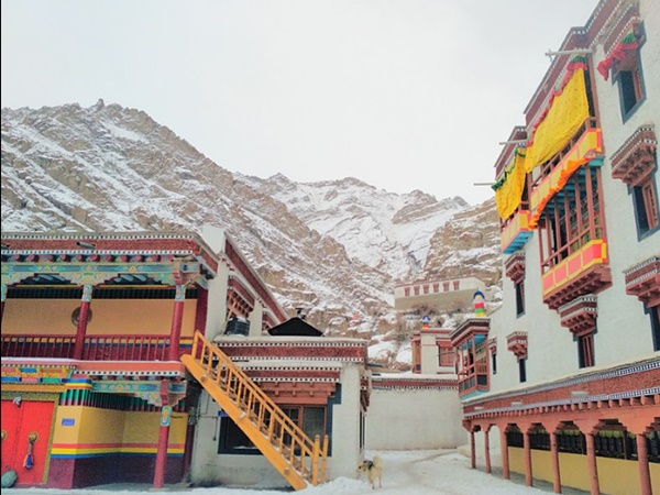 നിക്കോളയ് നോട്ടൊവിച്ചും ഹെമിസ് ബുദ്ധാശ്രമവും 