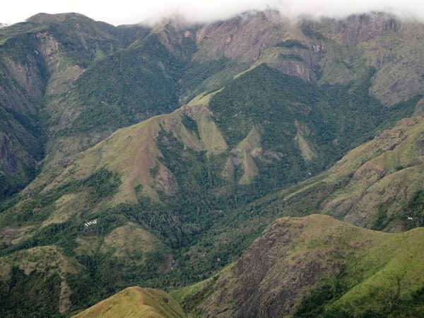 മൂന്നാർ ടോപ് സ്റ്റേഷൻ