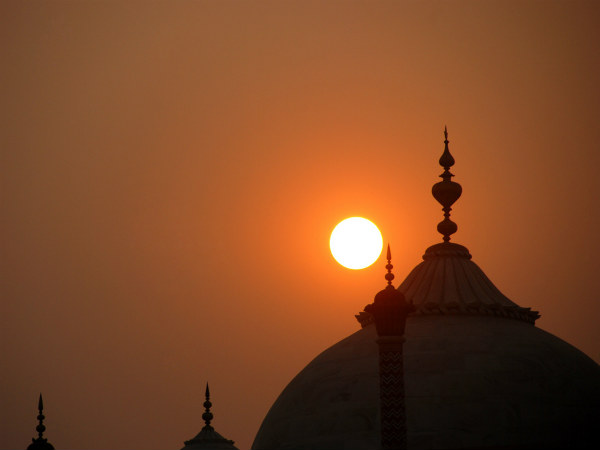 മുകളിൽ നിന്നൊരു ദൃശ്യം