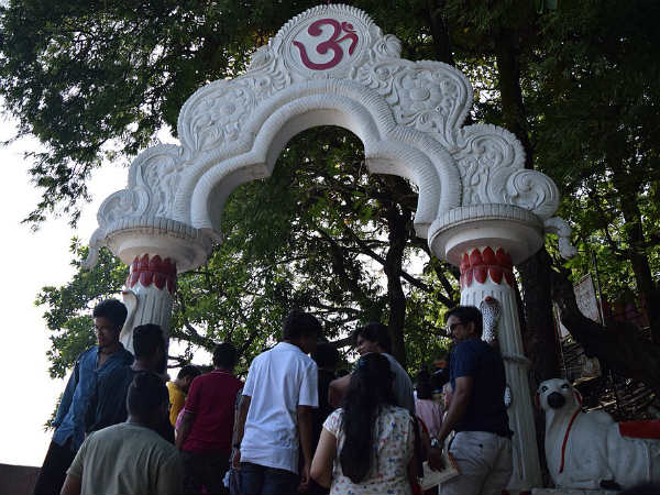 ഉമാനന്ദ ക്ഷേത്രം 