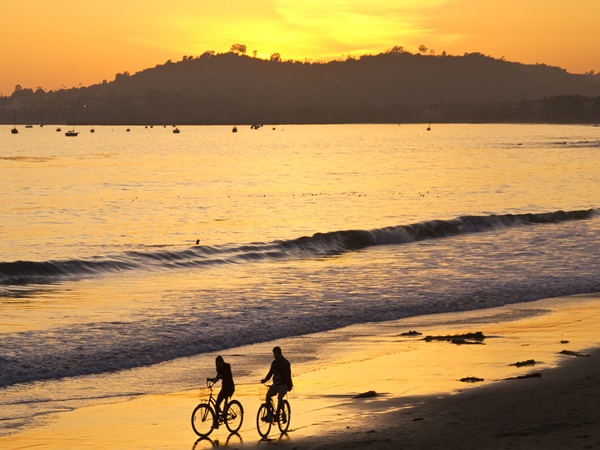 സൂര്യാസ്തമയ കാഴ്ചകൾ