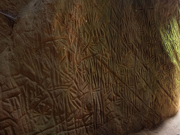 എടക്കൽ ഗുഹകൾ