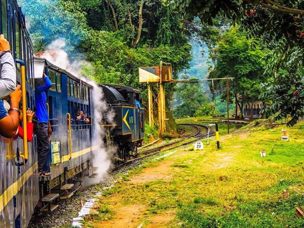 ഓരോ യാത്രയും ഓരോ അനുഭവം