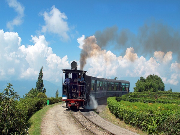 ഘൂം റെയിൽവേ സ്റ്റേഷൻ