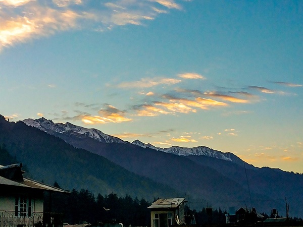 കൂട്ടം വിട്ടുപോകാതിരിക്കുക