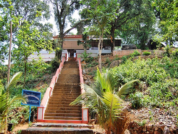 കല്ലിൽ ഭഗവതി ക്ഷേത്രം