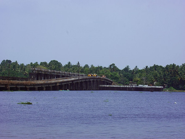 കോട്ടയത്തു നിന്നും ചേർത്തലയ്ക്ക്