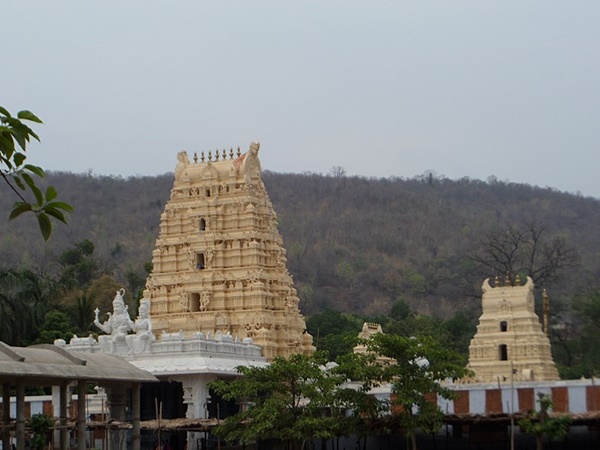 രോഗങ്ങൾ സുഖപ്പെടുത്തുവാന്‍