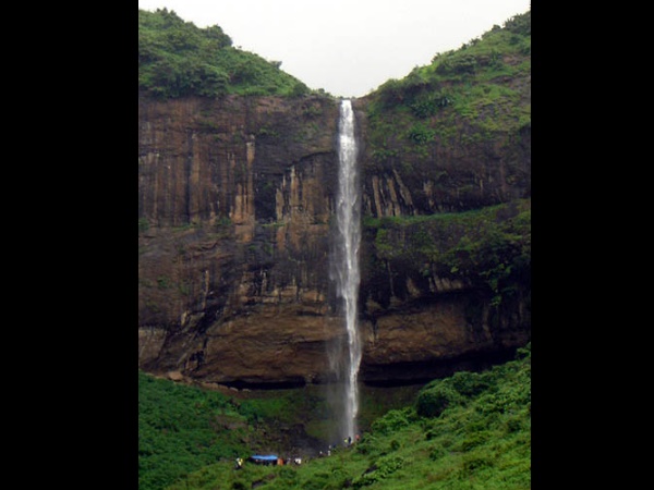 പാണ്ഡവ്കാഡാ വെള്ളച്ചാട്ടം