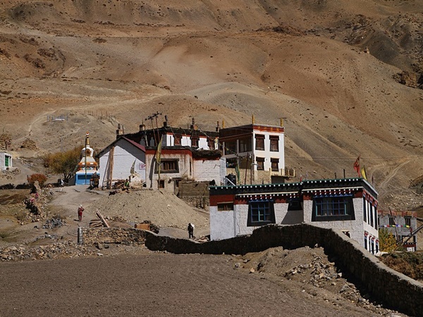 സത്യത്തിലാരും തിരിച്ചറിയാത്തവർ