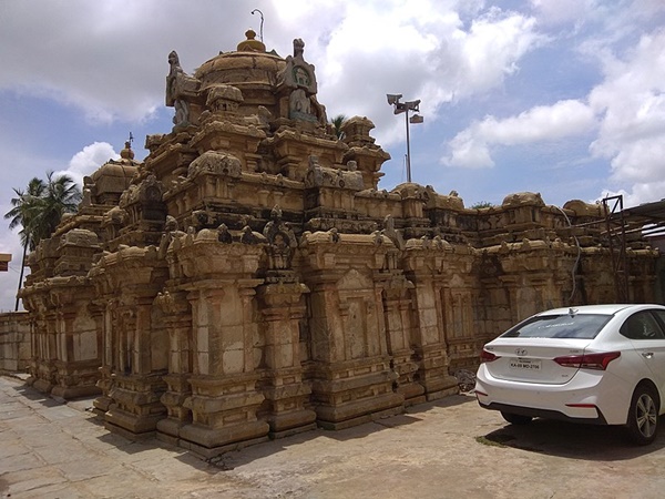 നാഗേശ്വരം ക്ഷേത്രം, ബേഗൂർ