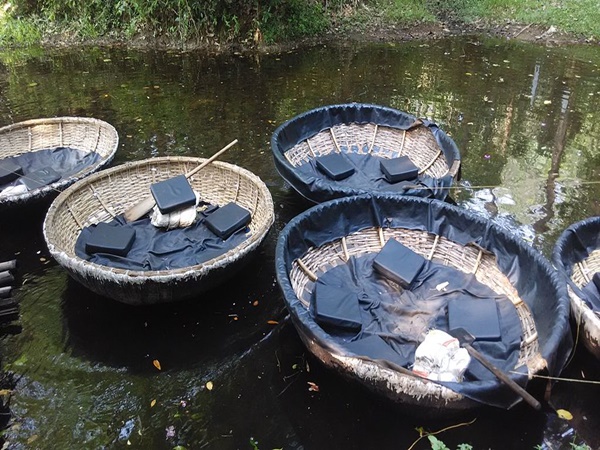 ഹംപിയിലെ കുട്ടവഞ്ചി‌‌