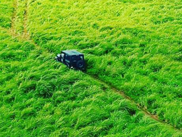 ചങ്കിടിപ്പിക്കുന്ന ജീപ്പ് യാത്ര