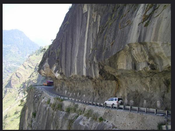 ഒരു സമയം ഒരു വാഹനം മാത്രം