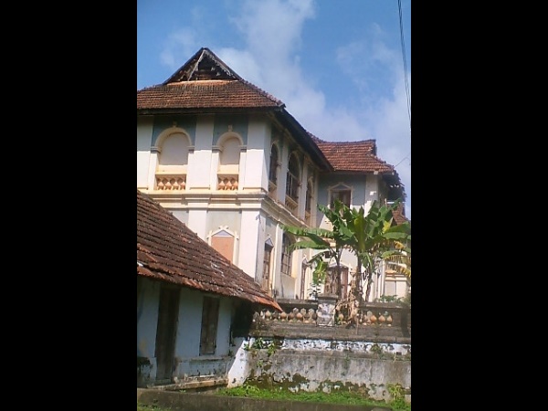 പുത്തൻ മാളികയും ചിത്ര ശാലയും