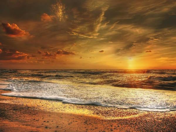 കന്യാകുമാരിയിലെ സൂര്യോദയം