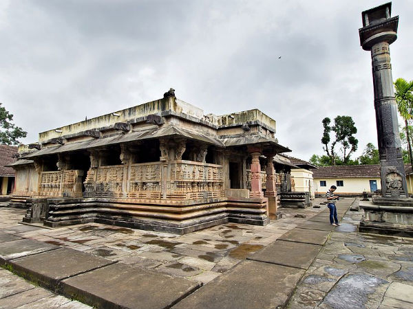 അടുത്തുള്ള മറ്റിടങ്ങൾ