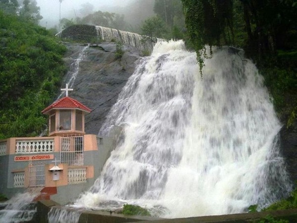 ഏലപ്പീടിക വെള്ളച്ചാട്ടം