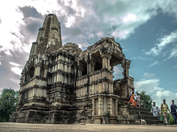 ദുലാദേവ ക്ഷേത്രം, ഖജുരാഹോ