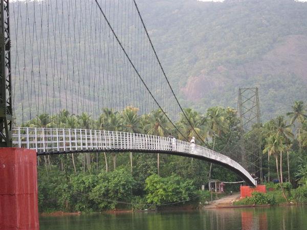 ഇഞ്ചത്തൊട്ടി തൂക്ക് പാലം