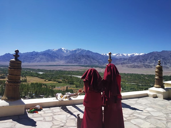 ലഡാക്കിലേക് എങ്ങനെ എത്താം?