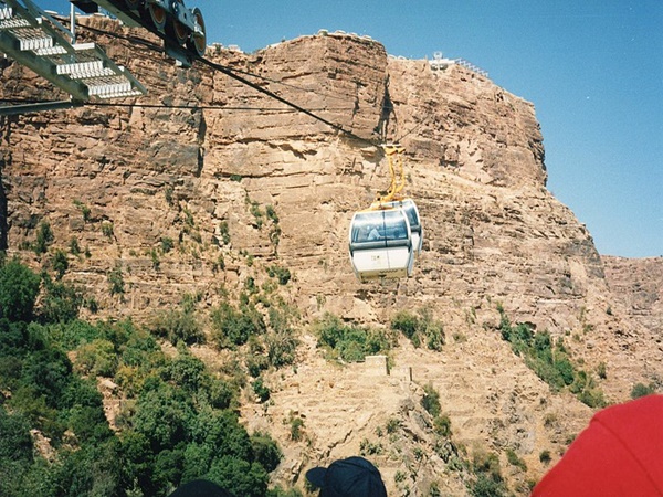 വിസ ഓൺ അറൈവൽ ഈ രാജ്യക്കാർക്ക്