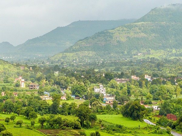 പുണ്യയിൽ നിന്നും വന്ന പൂനെ