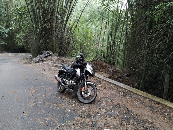 മുള്ളി ചെക്പോസ്റ്റ് കടക്കാം