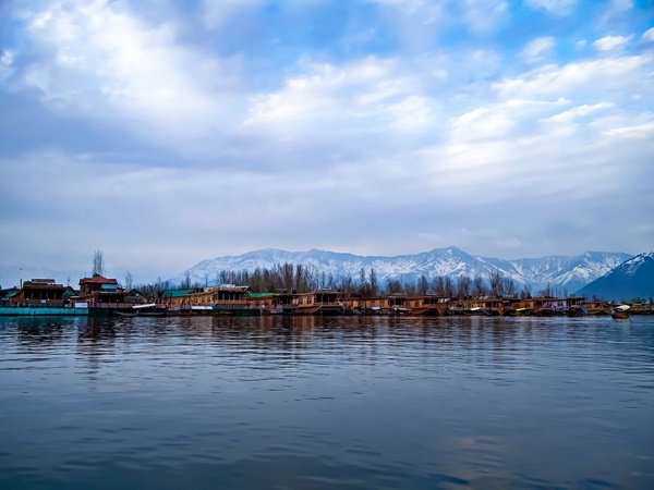 Jammu-Kashmir open for tourists from October 10