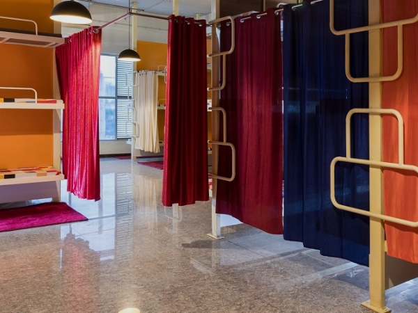  ഏഴിനു ചെക്ക് ഇൻ ചെയ്താൽ രാവിലെ എട്ടു വരെ