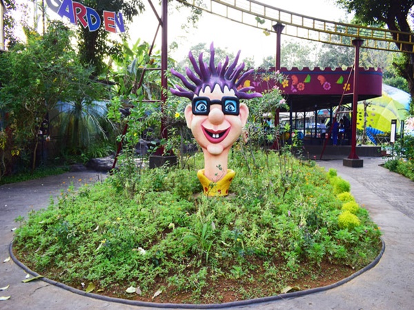 സിൽവർ സ്റ്റോം വാട്ടർ തീം പാർക്ക്