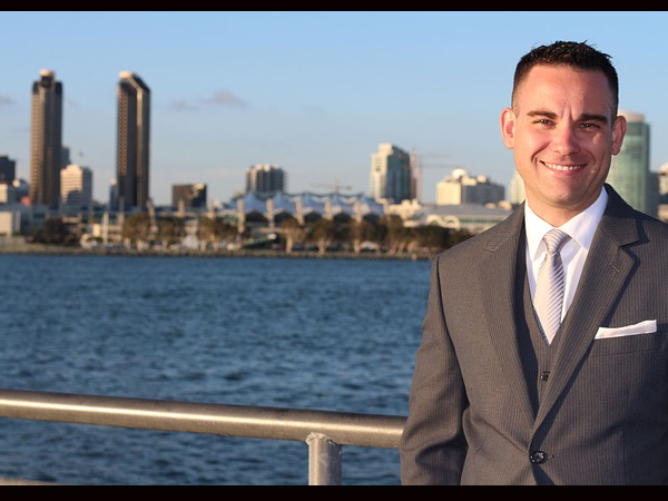 ട്രാവൽ ഏജന്‍റിൽ നിന്നുള്ള സഹായം