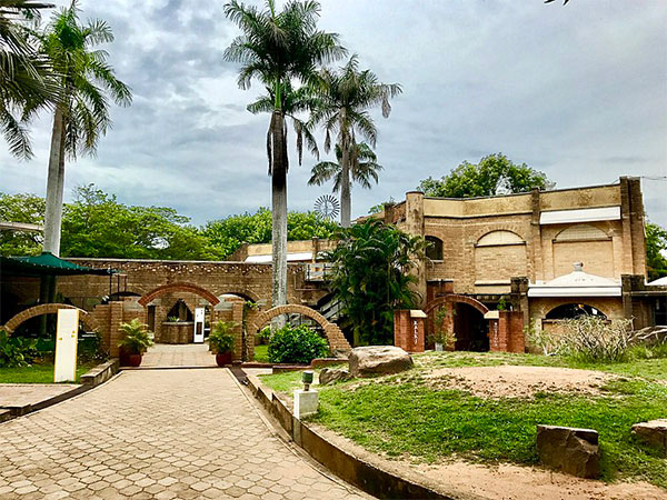 കറങ്ങിയടിക്കാം ക്രിസ്മസ് ആഘോഷിക്കുവാൻ 