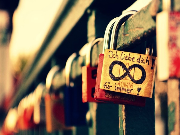 വെറുമൊരു വാക്കല്ല