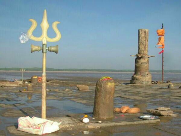 അഭിഷേകം നടത്തുവാൻ അറബിക്കടൽ