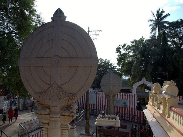 ഗവിപുരം ഗുഹാക്ഷേത്രം