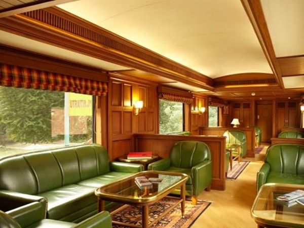 രാജകീയമായി യാത്ര ചെയ്യാം