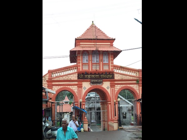 നേപ്പാളില്‍ നിന്നും