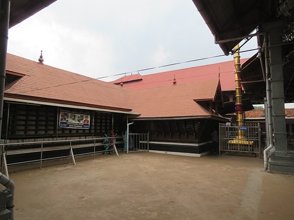 ചോറ്റാനിക്കരയില്‍ നടതുറന്ന് കഴിഞ്ഞ്