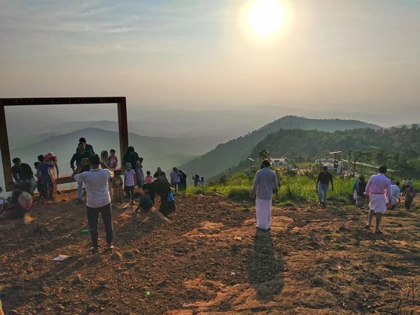 കണ്ണൂര്‍-പാലക്കയം തട്ട്